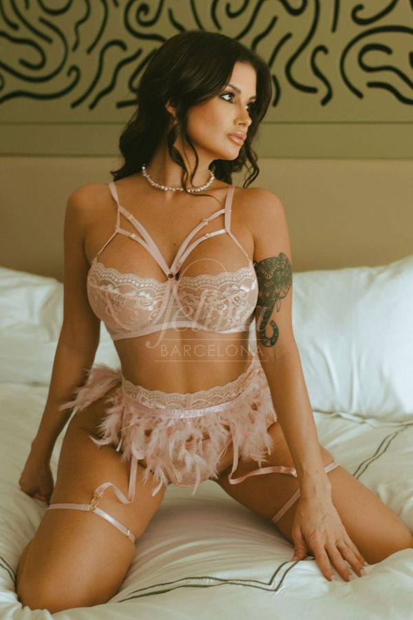 Luxury escort with white lingerie for striptease at Felina Valencia, Fatima