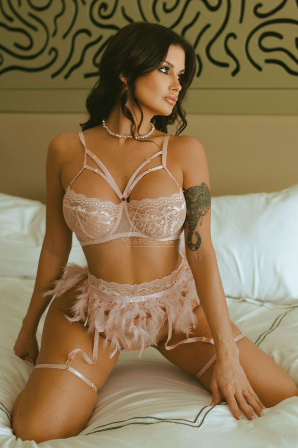 Luxury escort with white lingerie for striptease at Felina Valencia, Fatima