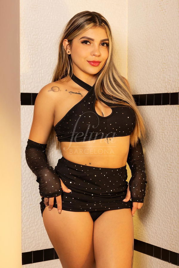 Escorte de luxe avec lingerie en dentelle à Felina Barcelona, Violeta